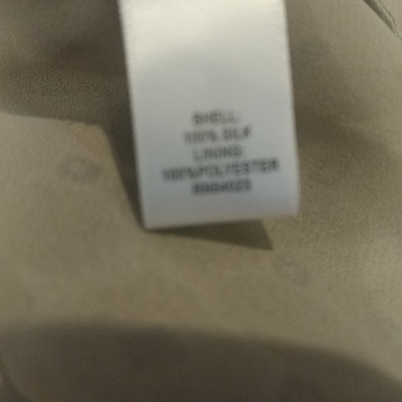 Banana Republic Silk Short Sleeve Top - Picture 4 of 5